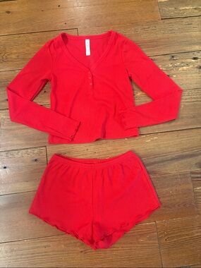 wild fable Red Ribbed Henley Long Sleeve Top & Scalloped Shorts Set